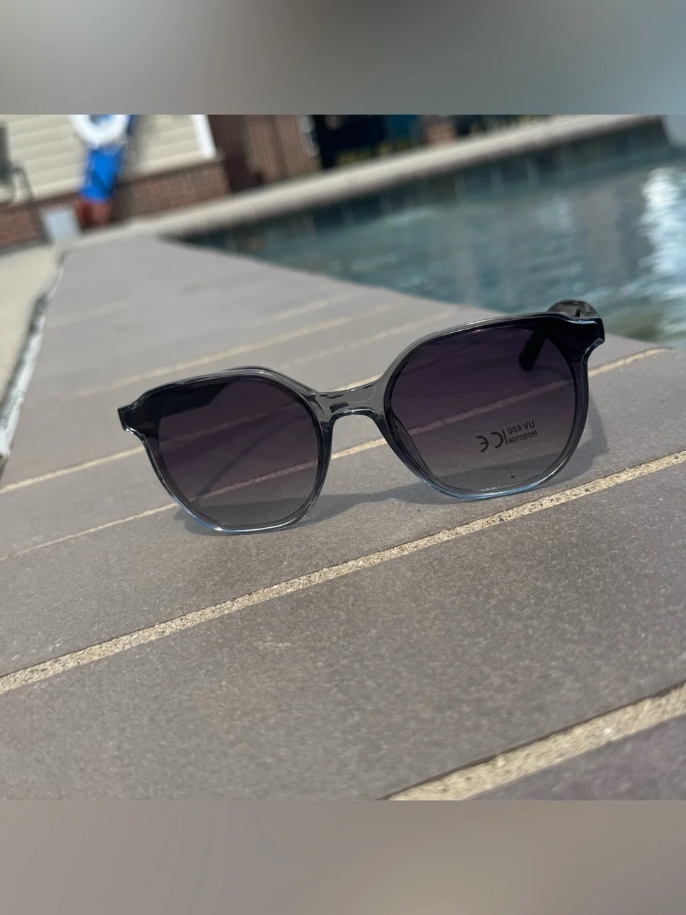 Classic Black Round Women’s Sunglasses - Smoke Lenses